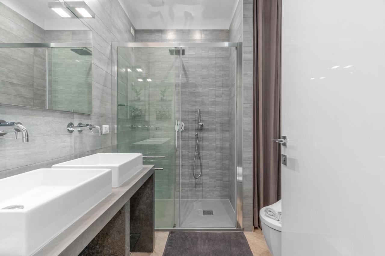 Tag11 -Luxury Home 15 Minutes From The Duomo - 밀라노 외부 사진